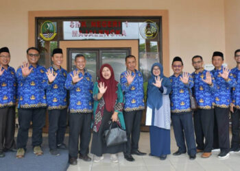 Anggota Komisi V DPRD Provinsi Jawa Barat melaksanakan kunjungan kerja ke SMK Negeri 1 Majalengka bersama Cabang Dinas Pendidikan Provinsi Jawa Barat Wilayah IX dalam rangka evaluasi anggaran triwulan I tahun 2023 Selasa, (2/5/2023).