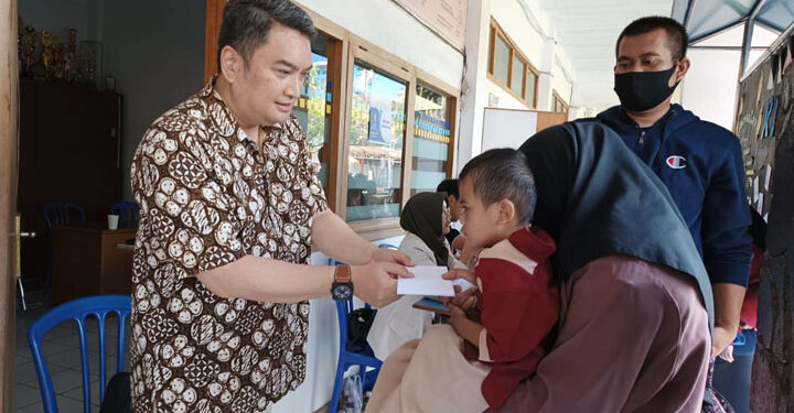 Ma’soem Group kembali melakukan kegiatan bakti sosial bertajuk Sehari Bersama Dhuafa, Khitanan massal, Pemeriksaan & Pengobatan serta Pemeriksaan Mata secara gratis dan terbuka untuk umum