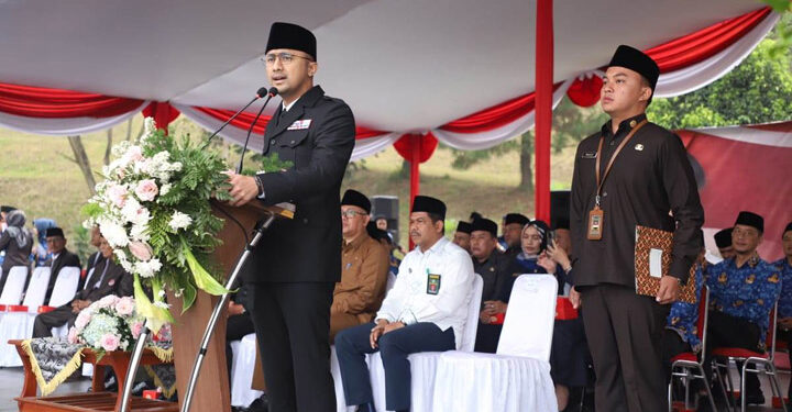 Bupati Bandung Barat, Hengki Kurniawan berharap seluruh ASN Kabupaten Bandung Barat dapat lebih kompak dan terus menjaga persatuan dan kesatuan