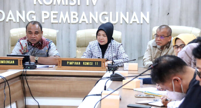 Komisi II DPRD Jawa Barat menerima studi banding terkait ketahanan pangan dari Dewan Perwakilan Rakyat Daerah Provinsi Maluku, Bandung, Kamis (6/7/2023)