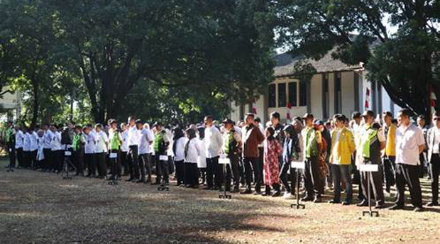 Dalam rangka memperingati Hari Koperasi Nasional ke-76, IKOPIN University bersama Dinas Koperasi dan Usaha Kecil Provinsi Jawa Barat menggelar upacara peringatan hari koperasi nasional