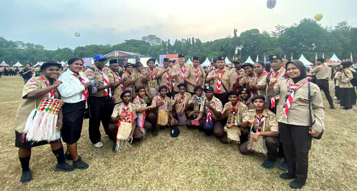 Pj. Bupati Maybrat, Bernhard E. Rondonuwu selaku Majelis Pembimbing Cabang (MPC) Maybrat menghadiri upacara peringatan HUT Pramuka ke 62 dan Raimuna Nasional XII Tahun 2023