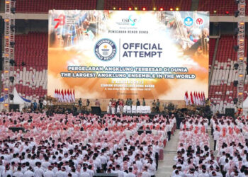 Sebanyak 3.000 praja IPDN Kemendagri pecahkan rekor dunia dalam pergelaran angklung terbesar di dunia yang dilaksanakan di Stadion Utama Gelora Bung Karno Jakarta, Sabtu (5/8/2023).