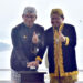 Gubernur Jawa Barat M. Ridwan Kamil dan Bupati Sumedang H. Donny Ahmad Munir menekan tombol khusus pertanda diresmikannya Menara Kujang Sapasang