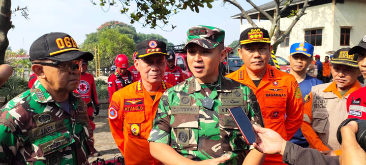 Ketua Pelaksana Latgab 2023, Kapten Arh Ateng Jaelani saat diwawancari wartawan