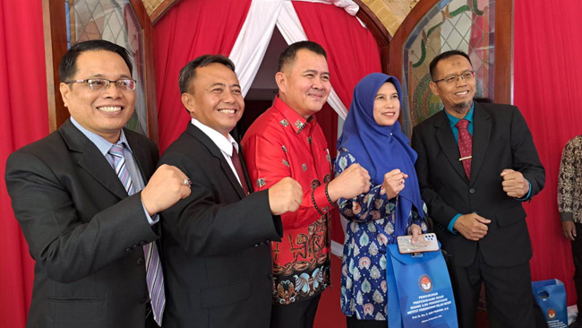 Pemerintah Kabupaten (Pemkab) Sumedang akan menjalin kerja sama antar daerah dengan Pemkab Maybrat, Papua Barat Daya, melalui skema Sister City