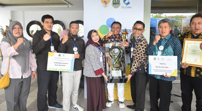 Sumedang meraih anugerah Best Of The Best dan Kabupaten Terbaik Pertama untuk Inovasi Pemerintah Daerah di ajang Kompetisi Inovasi Jawa Barat (KIJB) 2023