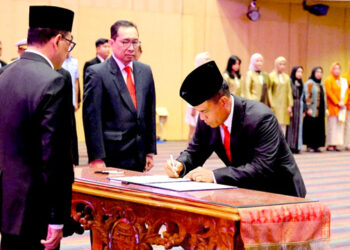 Menteri Perhubungan (Menhub) Republik Indonesia, Ir. Budi Karya Sumadi melantik Marsdya TNI Kusworo sebagai Kepala Badan Nasional Pencarian dan Pertolongan (Kabasarnas), Rabu (04/10/2023).