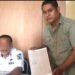 Advokat Galih Faisal SH., MH., (kanan) bersama oknum kades di Cileunyi berinisial EJ (kiri)