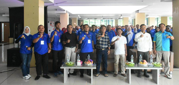 Foto bersama usai Workshop Implementasi MGMP Mata Pelajaran PJOK di Gedung Creative Center (GCC), Jumat (15/12/2023).
