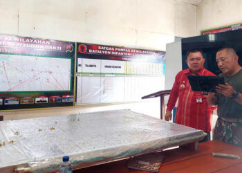 Pj. Bupati Maybrat bersama Dansatgas Yonif 133/Yudha Sakti