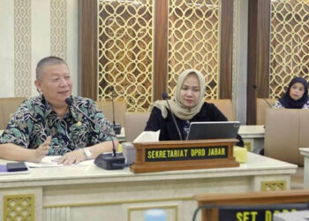 Dewan Perwakilan Rakyat Daerah (DPRD) Provinsi Jawa Barat menerima kunjungan kerja Dewan Perwakilan Daerah (DPD) RI Provinsi Jabar, Senin (4/11).