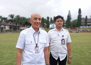 Kepala Biro Administrasi, Hukum, Kepegawaian, dan Hubungan Masyarakat di Institut Pemerintahan Dalam Negeri (IPDN), Arief M. Edie didampingi Kepala Bagian Hubungan Masyarakat La Ode Muhamad Alam Jaya