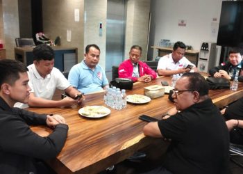 Pengurus DPP Barisan Relawan Jalan Perubahan (Bara JP) saat bersilaturahmi dengan Ketua Umum Partai Solidaritas Indonesia (PSI) Kaesang Pangarep