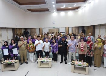 Pimpinan dan Anggota DPRD Kota Bandung menghadiri peluncuran Layanan 12 Psikolog Klinis di UPTD Puskesmas Kota Bandung, di Aula Dinas Kesehatan Kota Bandung, Selasa, 12 Mei 2026.