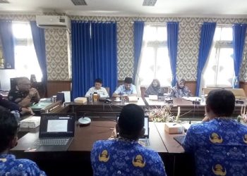 Pimpinan dan Anggota Badan Pembentukan Peraturan Daerah (Bapemperda) DPRD Kota Bandung melaksanakan rapat kerja, di Ruang Rapat Bapemperda, Rabu, 20 Mei 2026.