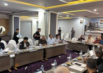 Pimpinan dan Anggota DPRD Kota Bandung mengikuti FGD membahas Persiapan Pembangunan Gedung Inspektorat Daerah dan Gedung RSUD Kota Bandung, di Hotel Shakti Bandung, Kamis, 23 Juli 2026.