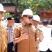 Bupati Sumedang, Dony Ahmad Munir disela meninjau progres pembangunan Puskesmas Cimanggung, Senin (21/9/2026).