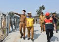 Wakil Bupati Sumedang M. Fajar Aldila meninjau langsung progres pembangunan Jembatan Sasak Beureum. (Foto: Prokopim/Istimewa)