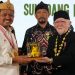 Bentuk Penghormatan, Bupati Sumedang Terima Piagam Penghargaan dari Keraton Sumedang Larang