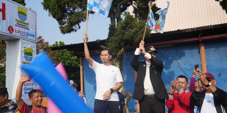 Anggota DPRD Kota Bandung, Andri Rusmana menghadiri Peringatan Hari Koperasi Nasional (HARKOP) ke-79 Tahun 2026 Tingkat Kota Bandung, yang digelar di LOTTE Grosir Bandung, Jalan Soekarno-Hatta, Kota Bandung, Sabtu, 19 September 2026.