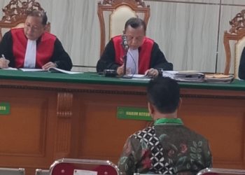 Dadang Supriatna Bupati Kabupaten Bandung Memberikan Keterangan Sebagai Saksi Pada Kasus Korupsi PT BDS