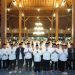 Pimpinan DPRD Kota Bandung, H. Toni Wijaya, S.E., S.H., dan Dr. H. Edwin Senjaya, S.E., M.M dikukuhkan menjadi Wakil Ketua Dewan Pertimbangan MUI Kota Bandung, di Pendopo Wali Kota Bandung, Sabtu, 10 Oktober 2026.